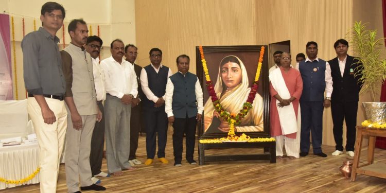 सोलापूर विद्यापीठात महिला महोत्सव-२०२६ला उत्साहात प्रारंभ
