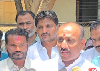 विरोधकांची स्वतःच ‘अदृश्य’ होण्याची वेळ आलीय; आमदार सचिन कल्याणशेट्टींचा थेट टोला!