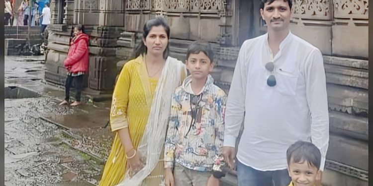 शेअर बाजाराच्या फटक्याने मुख्याध्यपकाने पत्नी व दोन मुलांसह संपवले जीवन