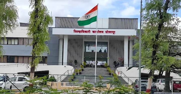स्वातंत्र्यसैनिक निवृत्तीवेतनधारकांनी कागदपत्रे तातडीने जमा करावीत