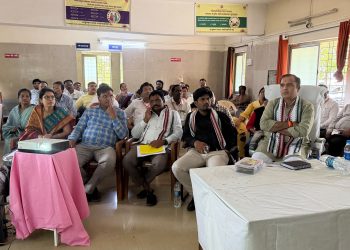 आषाढी वारीपूर्वी आरोग्य यंत्रणा सज्ज करण्याचे निर्देश; प्राथमिक आरोग्य सेवा बळकट करण्यावर भर