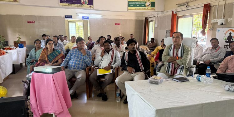 आषाढी वारीपूर्वी आरोग्य यंत्रणा सज्ज करण्याचे निर्देश; प्राथमिक आरोग्य सेवा बळकट करण्यावर भर