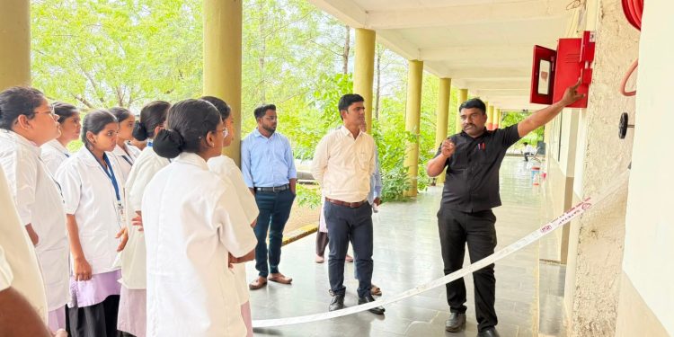 लोकमंगल नर्सिंग कॉलेजमध्ये अग्निसुरक्षा व आपत्ती व्यवस्थापन मॉक ड्रिल उत्साहात संपन्न