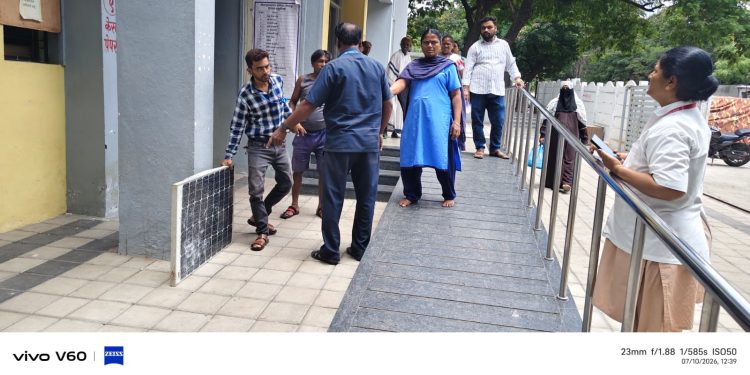 दाराशा रुग्णालयातील प्रकार; भरदिवसा सोलर पॅनल चोरीचा प्रयत्न