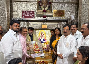 मंत्री उदय सामंत : वटवृक्ष स्वामी महाराज देवस्थानात घेतले दर्शन; मंदिर समितीकडून सत्कार