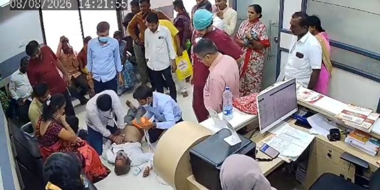 ओपीडीतच ५५ वर्षीय रुग्णाला हृदयविकाराचा झटका; डॉक्टरांच्या तत्परतेने वाचले प्राण