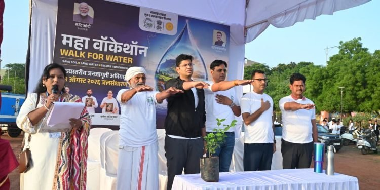पाण्यासाठी सोलापूरकरांचे ‘एक पाऊल पुढे’; ५ हजार ११५ जणांचा ‘वॉक फॉर वॉटर’!