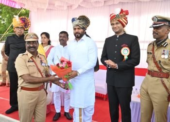 पोलीस, विद्यार्थी अन् खेळाडूंचा ; स्वातंत्र्यदिनी पालकमंत्र्यांच्या हस्ते सन्मान
