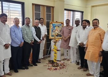 हिरजमध्ये रेशीम कोष लिलावाला दमदार प्रतिसाद; शेतकऱ्यांना प्रतिकिलो ७८० रुपयांपर्यंत भाव..?