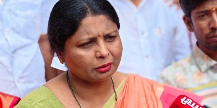 ‘पालकमंत्री जयकुमार गोरे यांच्या टक्केवारीचे पुरावे माझ्याकडे’ : सुषमा अंधारे