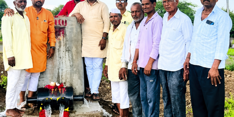 कारंब्यात उजनीचे पाणी दाखल; शेतकऱ्यांना दिलासा!