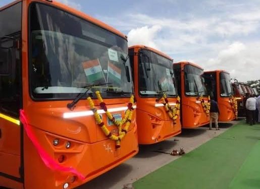 सोलापुरात २० ई-बसेस दाखल ; मात्र रस्त्यावर धावण्यासाठी प्रशासनाचा लाल कंदील ..