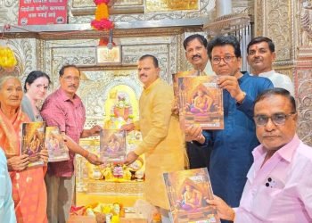 ‘श्री स्वामी समर्थ’ विशेषांकाचे वटवृक्ष मंदिरात प्रकाशन