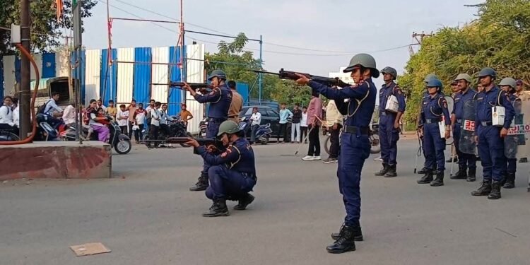 आगामी गणेशोत्सवासाठी पोलिसांचे शहरात ‘मॉकड्रिल’