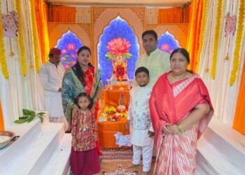 आमदार देवेंद्र कोठेच्या ‘राधाश्री’वर गणरायाची  प्रतिष्ठापना