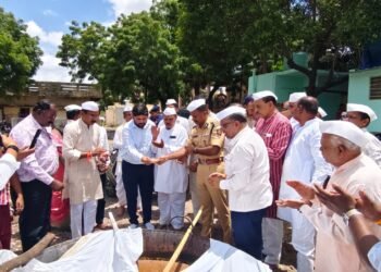 किसन जाधव यांच्या पुढाकाराने श्रीकृष्ण मठात भक्तीचा जल्लोष; गुलाल सोहळा थाटात