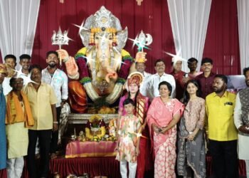 ओम गर्जना मंडळात गणरायाची विधिवत प्राणप्रतिष्ठा संपन्न..