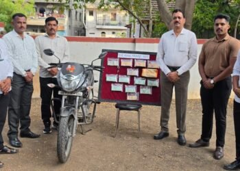 दत्त चौकात सराफाला लुटले; १२ तासांत दोघे जेरबंद!