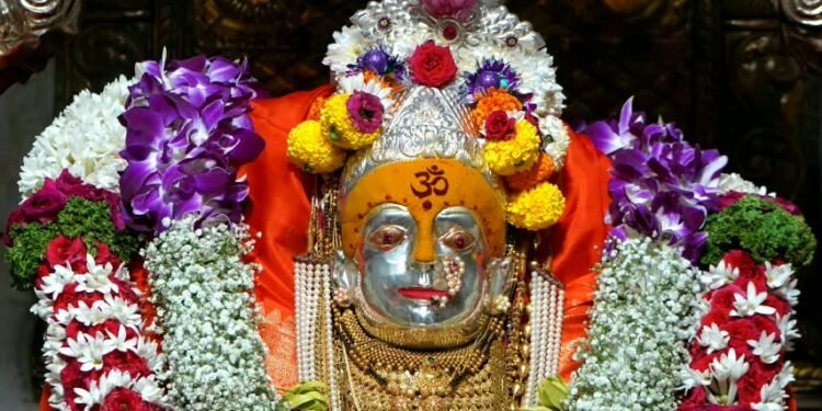 ‘आई राजा उदो उदो’च्या जयघोषात रुपाभवानी दरबारात घटस्थापना!