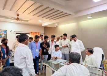दुष्काळाच्या झळा सोसणाऱ्या विद्यार्थ्यांना परीक्षा शुल्कातून दिलासा!