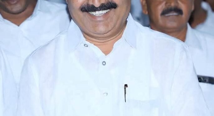 शिक्षकांच्या समस्यांना वाचा फोडण्यासाठी शिक्षकच आमदार व्हावा! दत्तात्रय सावंत..