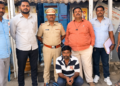 रेल्वे स्थानकावर पर्स लांबवली; पण पोलिसांनी अखेर गाठलेच!